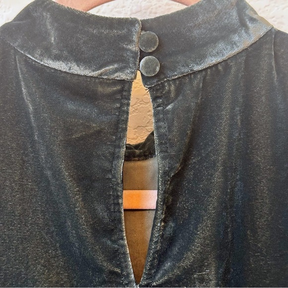 GAP Forest Green Velvet Mock Neck Puff Sleeve Mini Dress | Size M Tall | Holiday - Picture 2 of 6